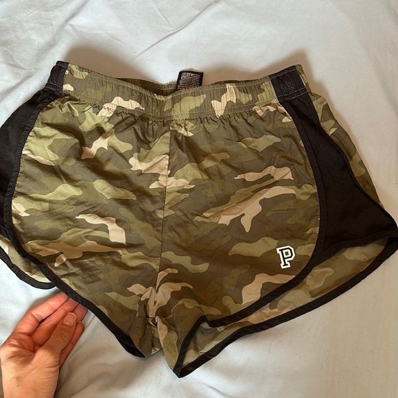 COPY - PINK VICTORIA SECRET Ultimate Running Short - Picture 2 of 4